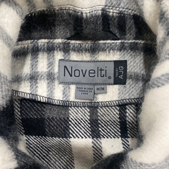 Gorgeous plaid cape jacket - Picture 4 of 5